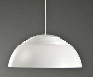 Arne Jacobsen 1902-1971. AJ pendel
