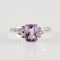 Ring 14 k vitguld kunzit safirer