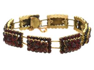 ARMBAND
