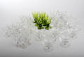 Glasbesætning med snoet ornament ved stilk. 36