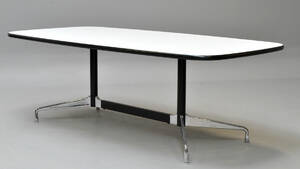 Charles Eames. Segmented table. Boatshape L. 213 cm