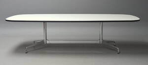 Charles  Ray Eames.Ovalt bord Segmented table, L. 274 cm.