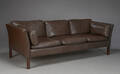 Dansk Møbelproducent. Trepers sofa, brun læder