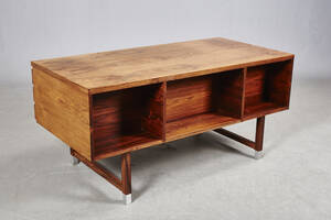 Kai Kristiansen. Fritstående skrivebord, palisander, 1960erne