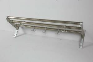 HATTHYLLA, kromad metall