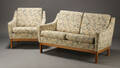 Dansk møbelproducent. To-pers. sofa samt lænestol, 196070erne 2