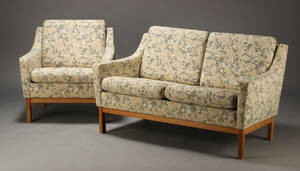 Dansk møbelproducent. To-pers. sofa samt lænestol, 196070erne 2