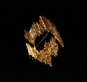 A. Michelsen. Vintage broche af 14 kt guld