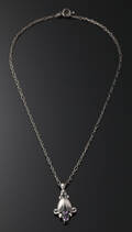 Georg Jensen. Årssmykke 1993 i form af vedhæng af sterling sølv dertil halskæde