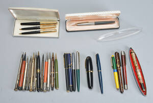  Samling fyldepenne m.m. 25