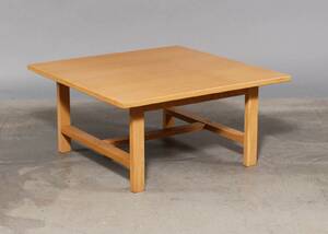 Hans J. Wegner. Sofabord 
