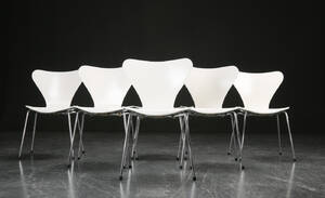 Arne Jacobsen. Seks Syver-stole, Model 3107 6 