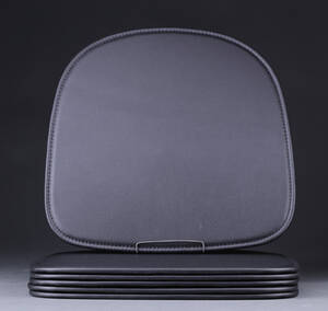 Charles Eames, hyndesæt til model DAR 6