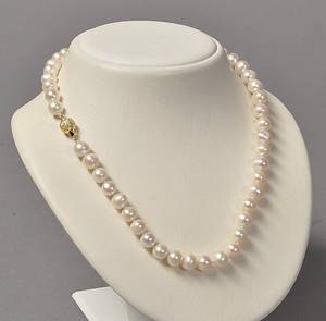 Smykkesæt med hvide ferskvands kulturperler