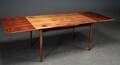 Dansk Møbelproducent.Spisebord af palisander med hollandsk udtræk
