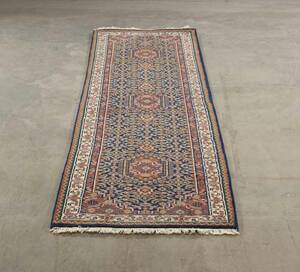 Orientalske tæppe, 316 x 79 cm. 