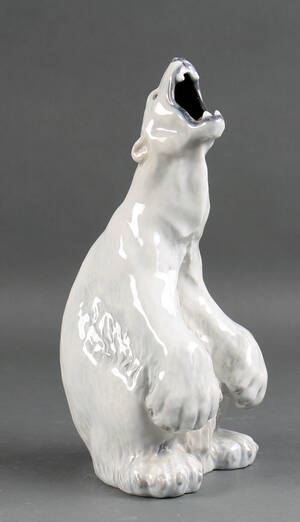 Royal Copenhagen. Isbjørn, figur af porcelæn
