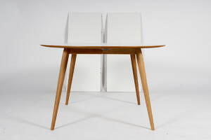 Bruunmunch, spisebord med tilægsplader, model PLAYdinner 3 Denne vare er sat til omsalg under nyt varenummer 4345839