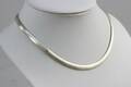 Halsband