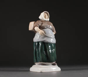 Bing  Grøndahl. Porcelænsfigur, skovserkone