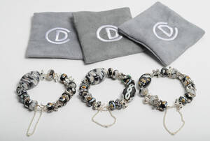 3 armlænker af sterling sølv med charms i sort nuancemix ca. 19 cm. 3