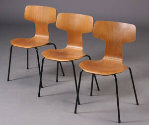 Arne Jacobsen. Tre T- stole, model 3103 3 