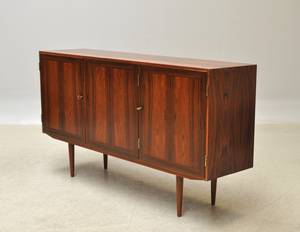 Dansk Møbelproducent. Skænk i palisander. 1960erne