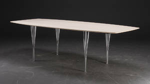 Snedkermester Lau Lauritsen f. 1975, bådformet sæbebehandlet Spisebord eg.