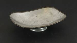 Fat på fot, firma Svenskt Tenn, 1928