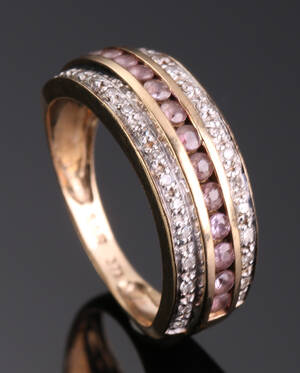 Ring i 14 kt guld Denne vare er sat til omsalg under nyt varenummer 4551079