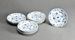 Kgl. Porcelæns fabrik. Musselmalet, halvblonde, tallerkner 12