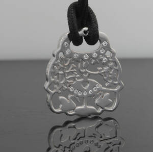 Ole Lynggaard  pendant  in 18k 0.25ct
