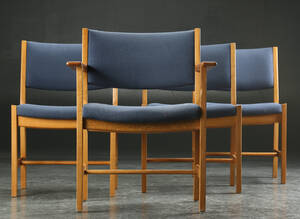 Hans. J. Wegner. Fire spisestole af massiv eg 4
