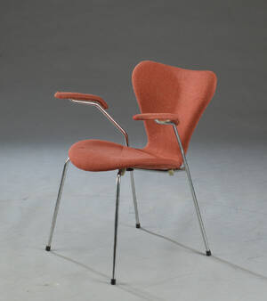  Arne Jacobsen. Armstol syveren model 3207 Denne vare er sat til omsalg under nyt varenummer 4754582