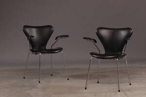 Arne Jacobsen, armstol 3207 2