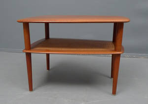 Peter Hvidt  Orla Mølgaard-Nielsen. Bord Minerva