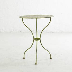 Cafébord i bemålad plåt