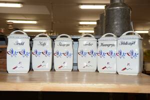 Kryddburkar 6 st  2 st tvättfat