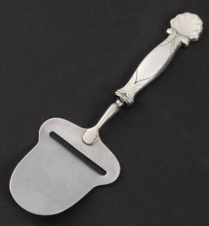 Georg Jensen. Ostehøvl, design nr. 102, sølv