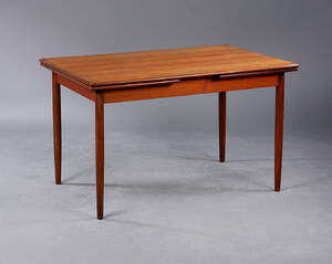 Dansk møbelproducent. Spisebord med hollandsk udtræk, teak, 1960erne 