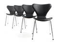 Arne Jacobsen. Fire Syveren stole betrukkede med sort læder, model 3107. Ny højde. 4  