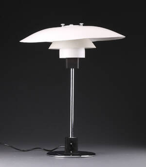 Poul Henningsen. PH 43 bordlampe