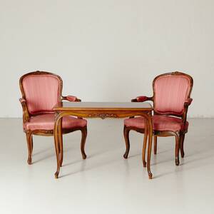 Karmstolar och bord Louis XV-stil