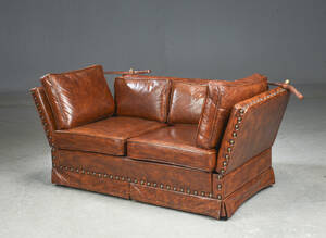 Møbelproducent. Topersoners sofa