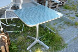 Trädgårdsbord 70x70 cm, H 74 cm