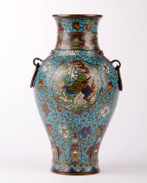 Kinesisk vase af bronze prydet med cloisonné emalje, 1800-tallet