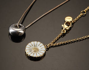 Georg Jensen. Luna vedhæng, marguerit charmsarmbånd 2