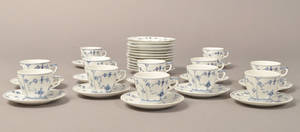 Kgl. P. - Musselmalet Riflet kaffeservice i porcelæn. 36