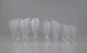 Per Lütken for Holmegaard. Clausholm glasbesætning 44