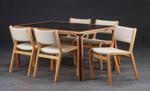 Rud Thygesen og Johnny Sørensen. Arbejdsbord samt fem stole 6